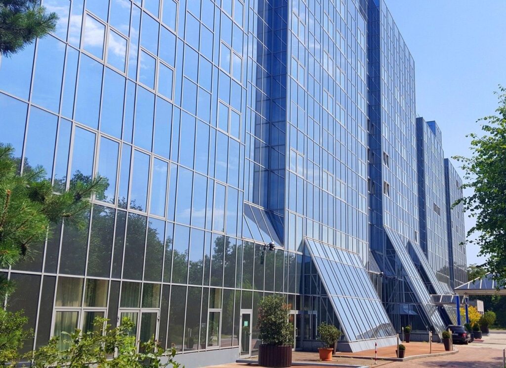 plaza hotel darmstadt 1.jpeg